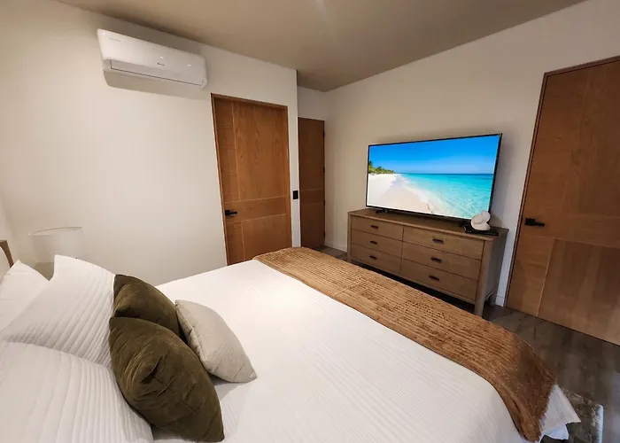 Ameth - Stylish Downtown With Rooftop Pool & Gym Apartment