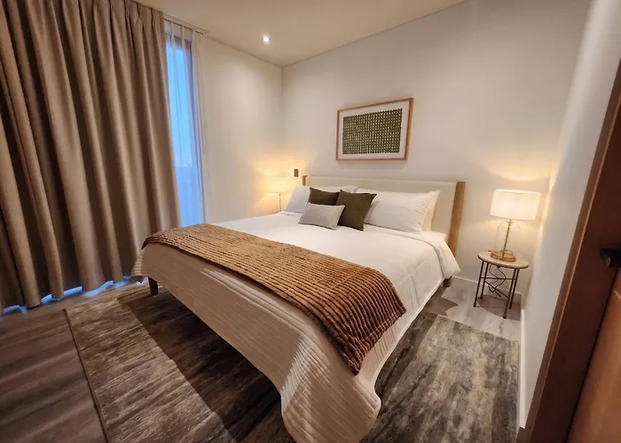 Ameth - Stylish Downtown With Rooftop Pool & Gym