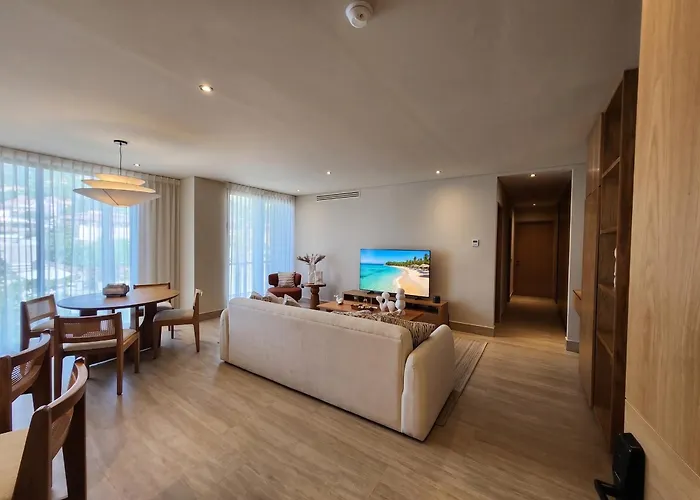 Apartment Ameth - Stylish Downtown With Rooftop Pool & Gym